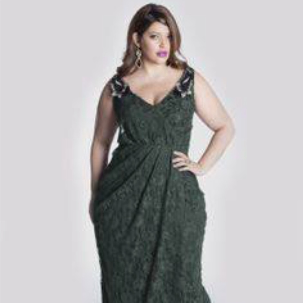IGIGI Carolina Evening Gown & Gold Emerald Cuff